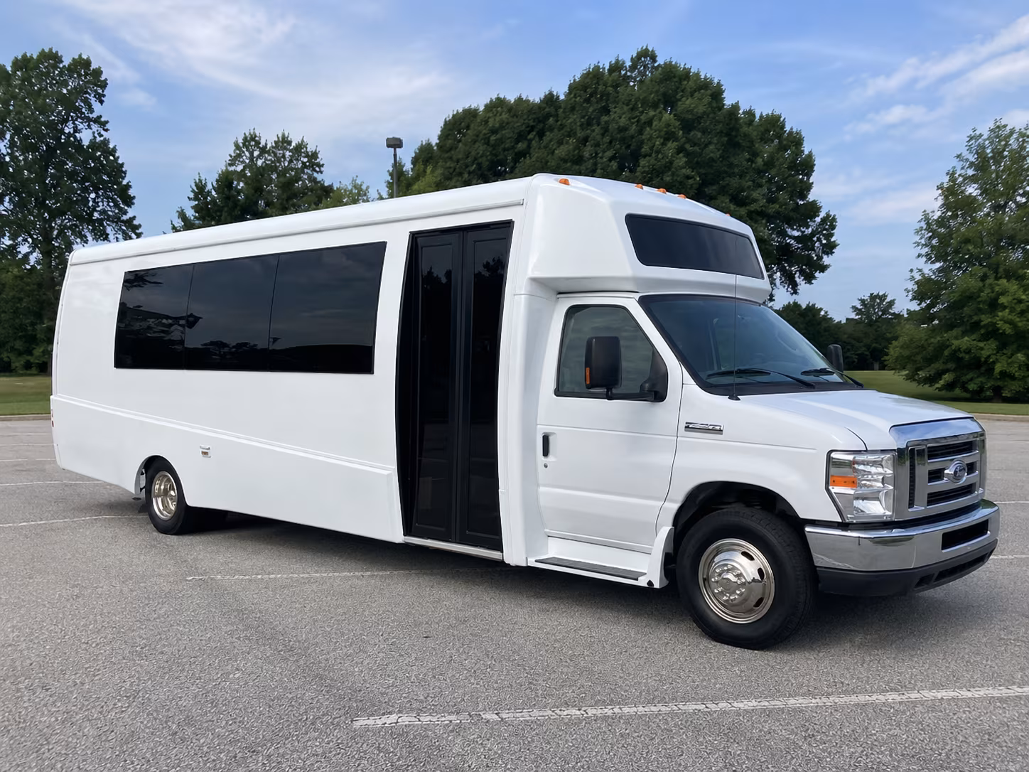 freeport 18 passenger party bus