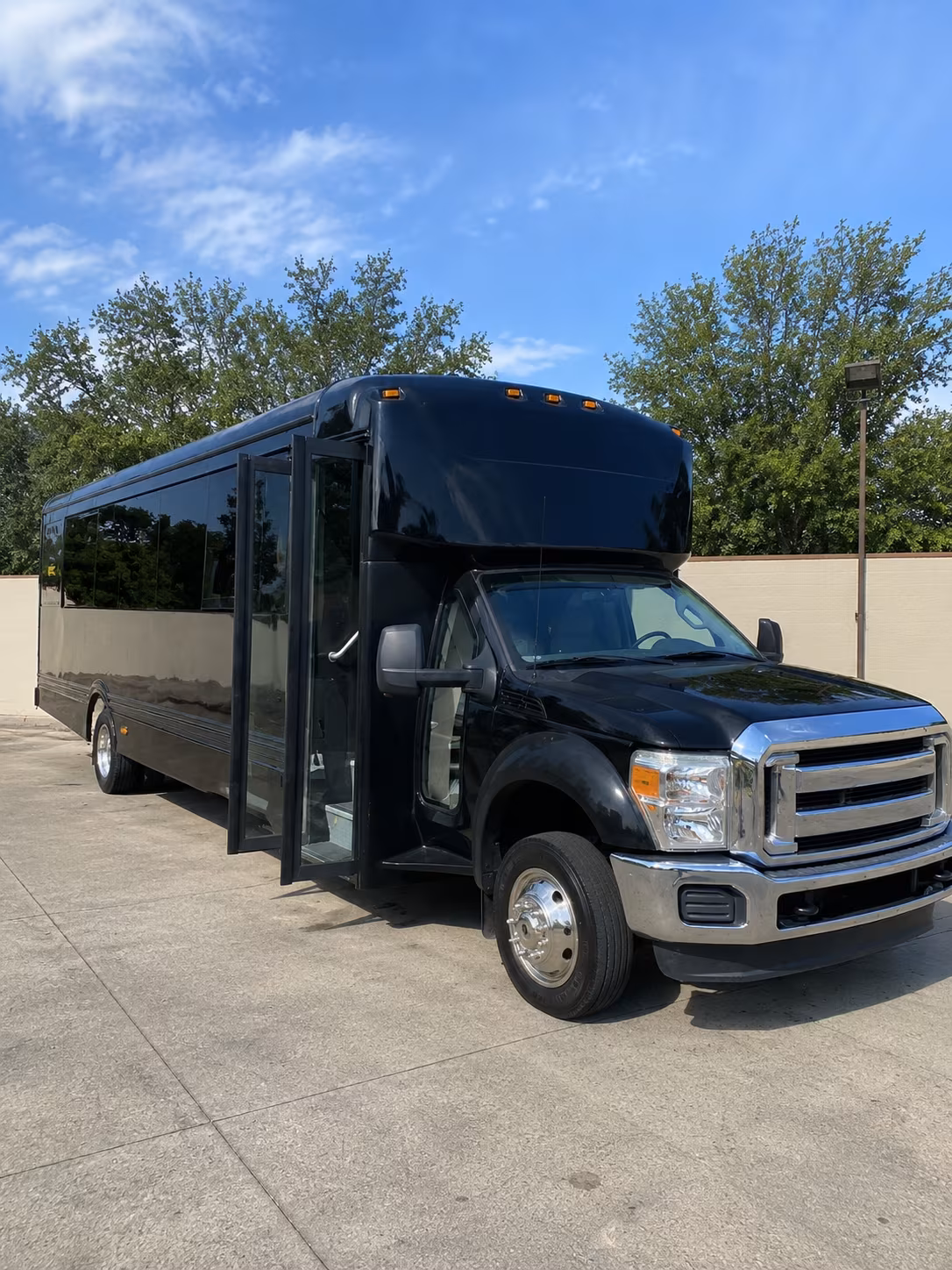 freeport 20 passenger party bus