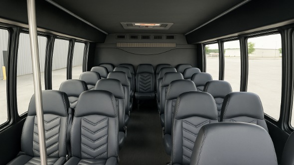 freeport 15 passenger minibus rental
