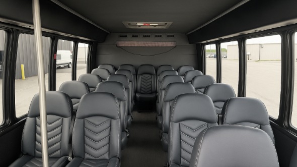 freeport 28 passenger minibus rental